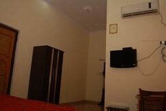 Gunjan Resort