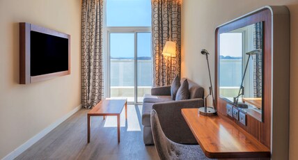 Radisson Resort Ras Al Khaimah Marjan Island Room Type - Suite - 1 Bedroom - Sea View-Balcony Radisson Resort Ras Al Khaimah Marjan Island Room Type - Suite - 1 Bedroom - Sea View-Balcony