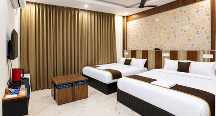 Priya Residency Pondicherry Room Type - Family Room with Balcony