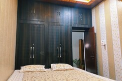 Raju Homestay | 150 Meters from Ram Janmbhoomi Temple