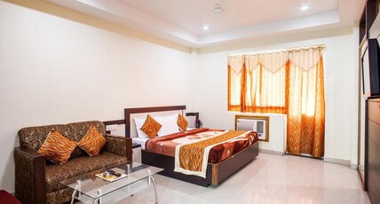 Hotel Shree Palace (200m from Katra Railway Station) Room Type - Deluxe Room