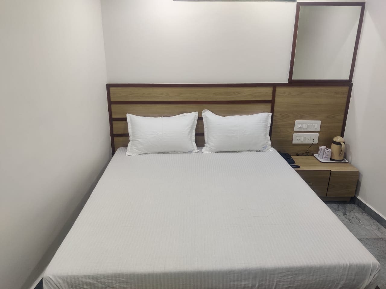 HOTEL TWILIGHT - Tap to explore photos