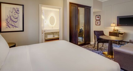 Hilton London Euston Room Type - DOUBLE DELUXE GUEST ROOM