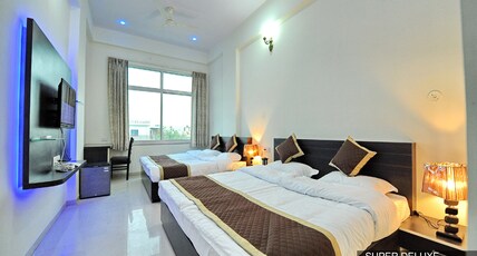 Hotel Shivam Room Type - Super Deluxe Ac Family Room