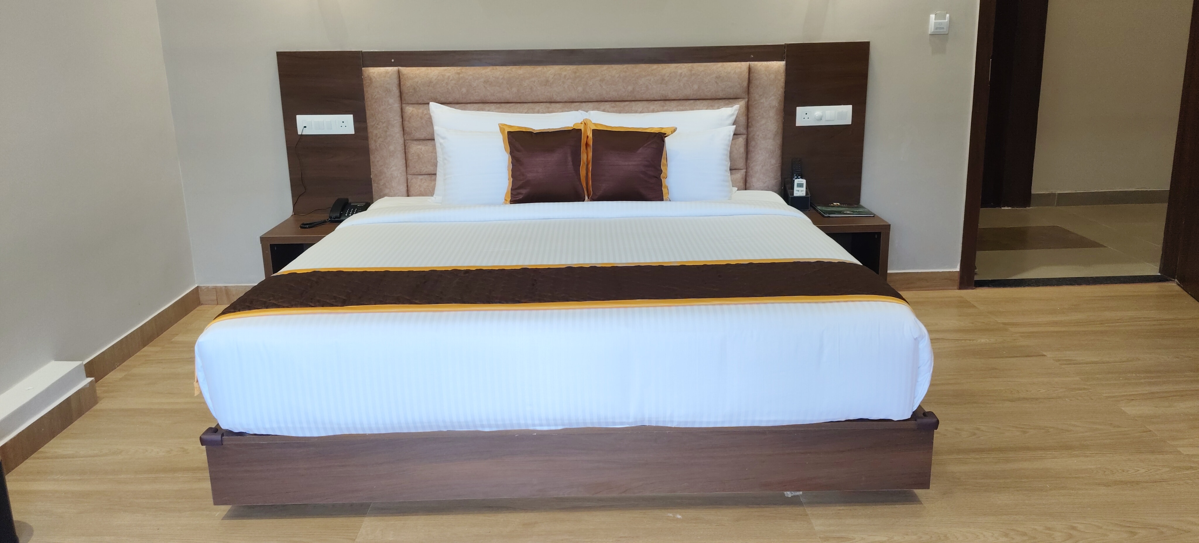Bindiga Peak Resorts - Tap to explore photos