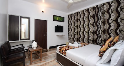 Hotel Shanti ,Mount abu ( 550 meters from Nakki lake ) Room Type - Four Bed Non AC Room Hotel Shanti ,Mount abu ( 550 meters from Nakki lake ) Room Type - Four Bed Non AC Room