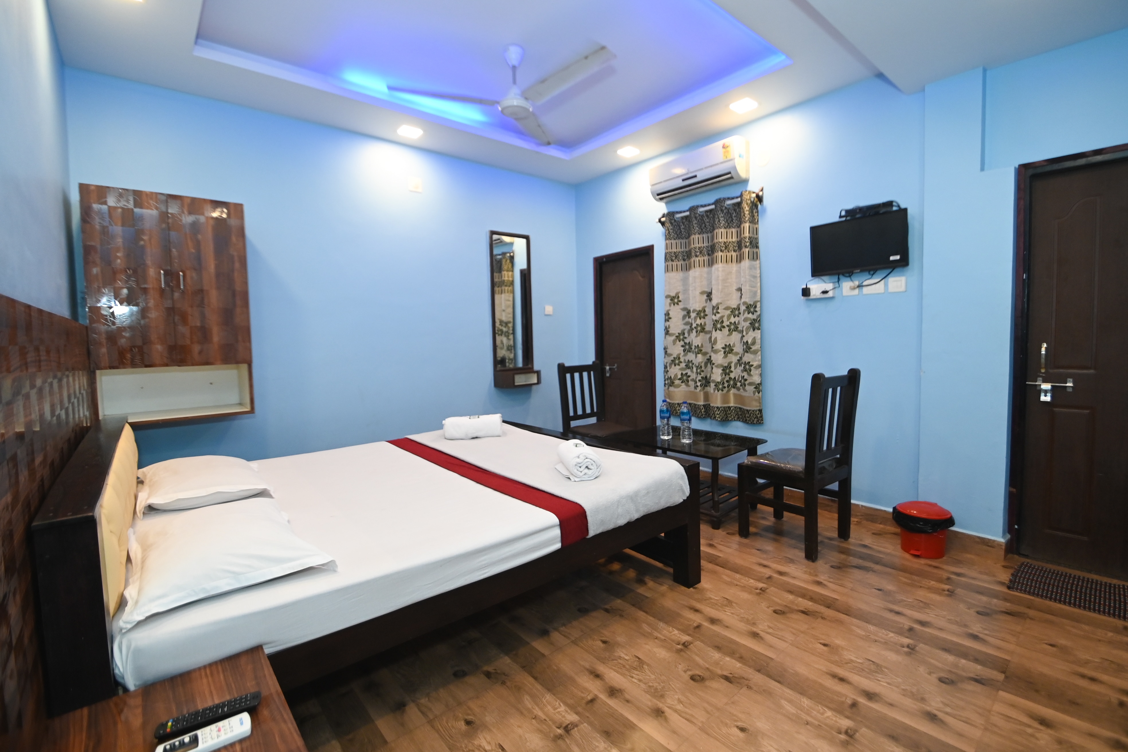 Aryana Guest House  Sea View - Tap to explore photos
