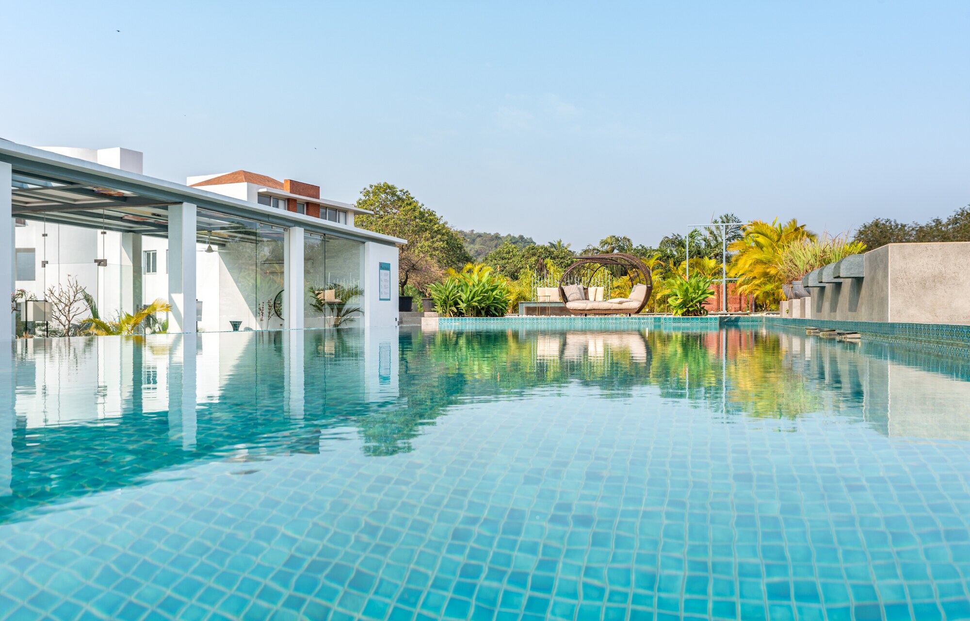 El Arbol by The Blue Kite - 2BHK Apt with Private Garden & Rooftop Pool near Candolim Beach (09) - Tap to explore photos