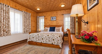 Shaw Inn by Stay Pattern - Gulmarg Room Type - Premier Room Ground Floor