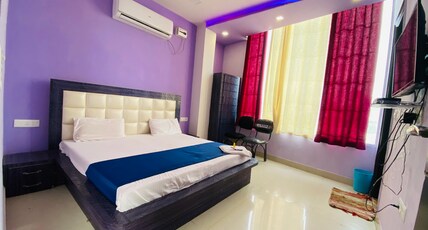 Hotel Royal Lifestyle Room Type - Deluxe Room With AC Hotel Royal Lifestyle Room Type - Deluxe Room With AC