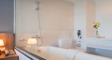 Libra Hotel Nha Trang Room Type - Deluxe Double or Twin Room with Partial Sea View Libra Hotel Nha Trang Room Type - Deluxe Double or Twin Room with Partial Sea View