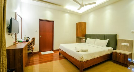 The Kochi Back Water Resort Room Type - Premium Deluxe