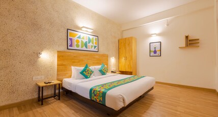 Treebo Ace Luxe Room Type - Premium Room with Balcony