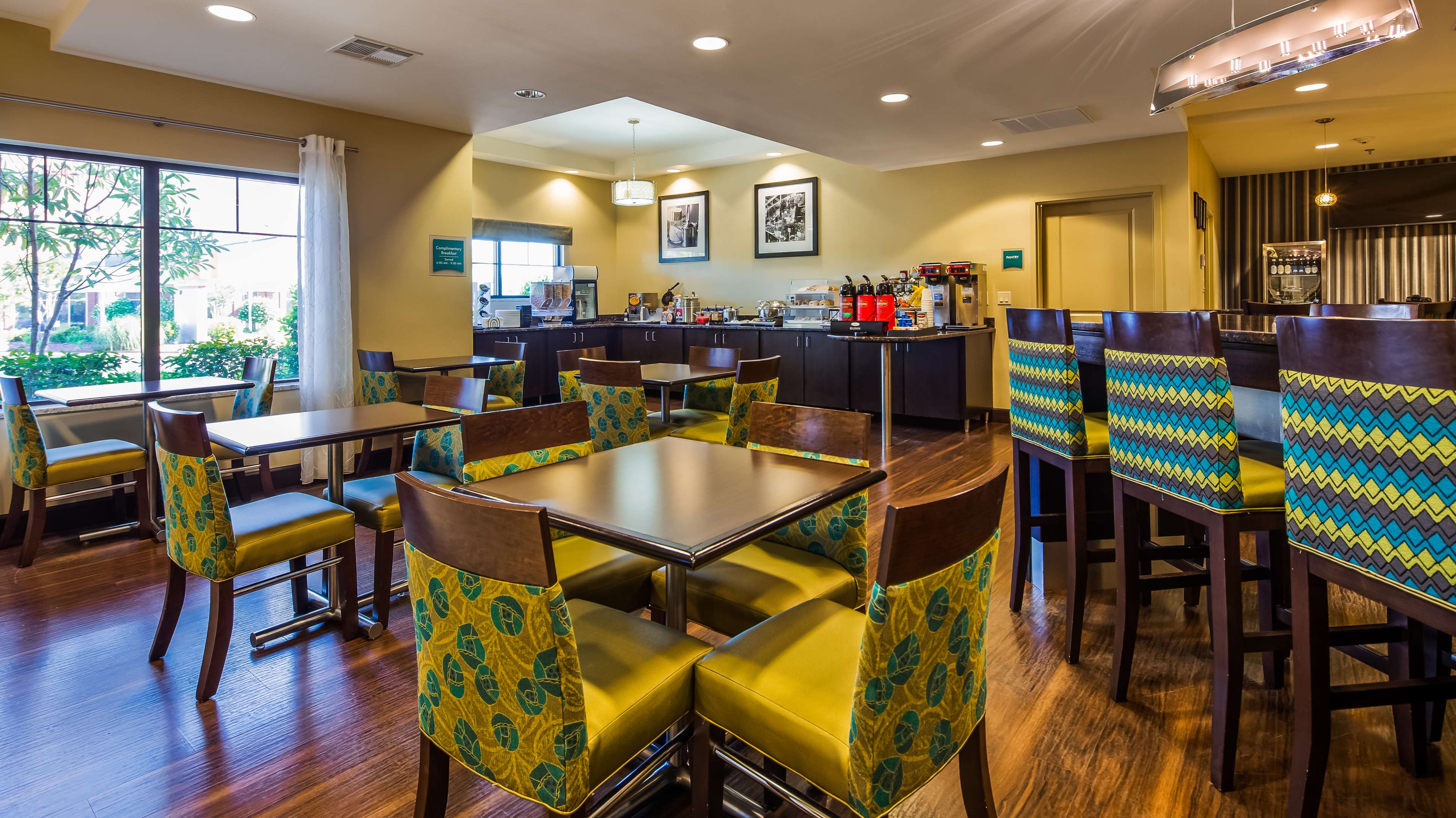 Best Western Premier University Inn - Tap to explore photos
