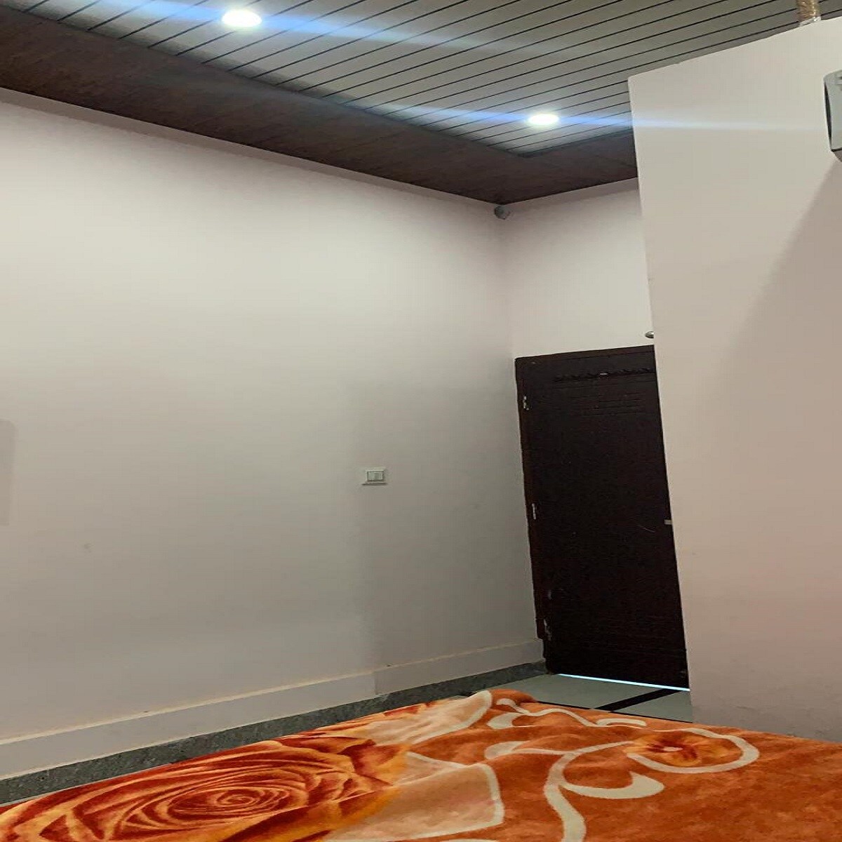 Hotel Amour - Tap to explore photos