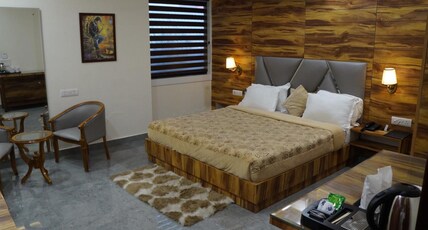 Hotel GreenSky By Gulshan Dhaba Room Type - Deluxe Room