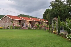 Umber Tree - A Nature Side Heaven Resort