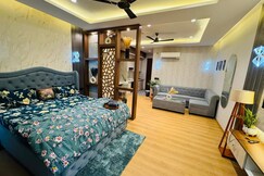 Address of CloudSTAYNOIDA