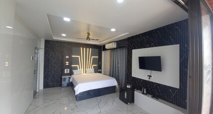 Hotel 3 Brothers (Beach View) Room Type - Super Deluxe AC Room (Beach View)
