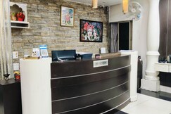 Hotel Garden View Residency