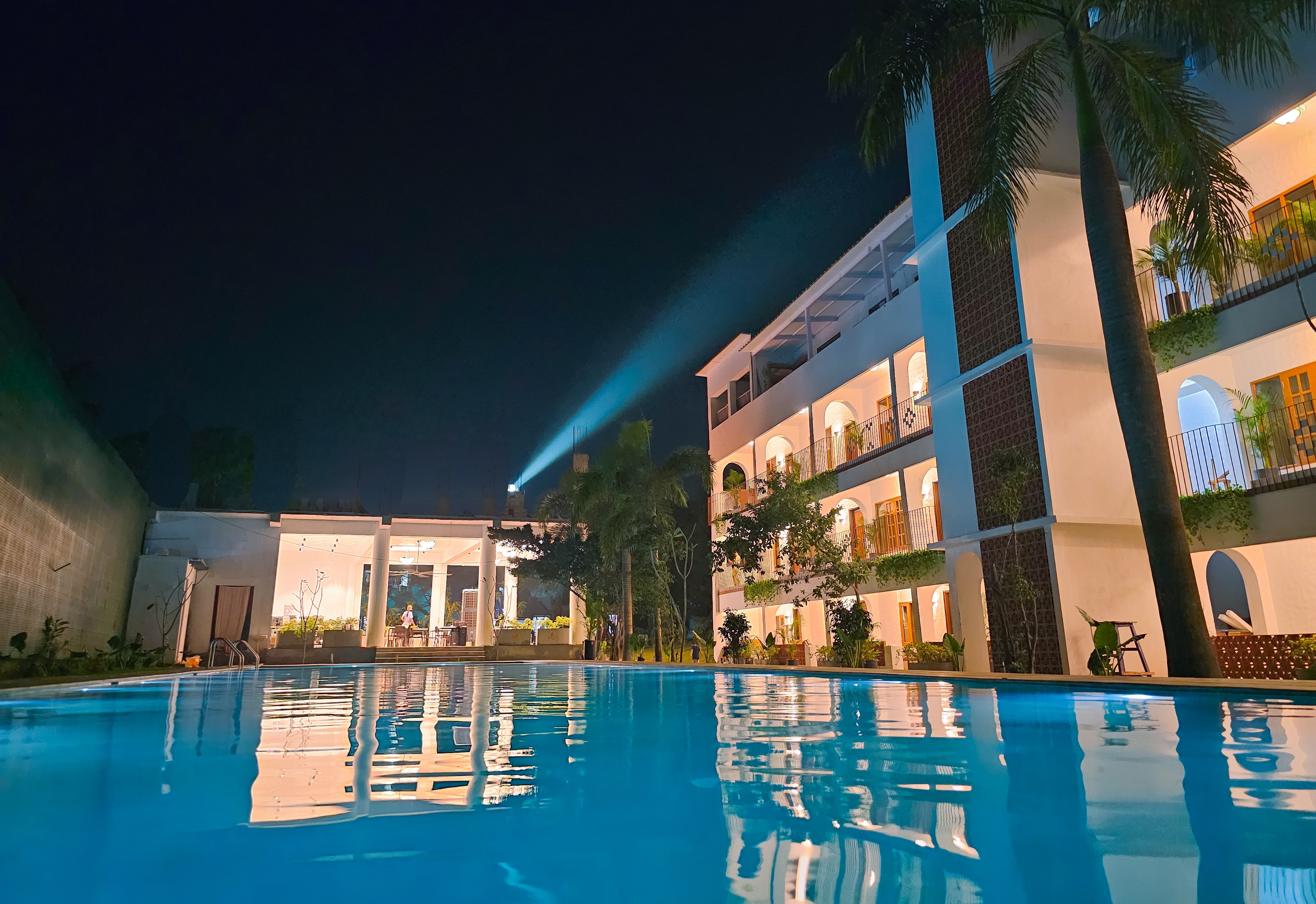 Madras Chronicle Bay Resort & Spa - Tap to explore photos
