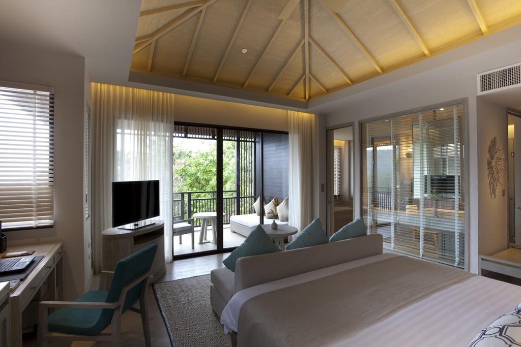 Pullman Phuket Arcadia Naithon Beach - Tap to explore photos