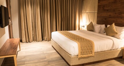 Cholaa Dynasty - A Bergamont Hotel Room Type - Queen Suite