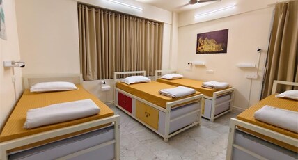 City Central Hostel, Kolkata Room Type - Superior 4 Bed male Dormitory