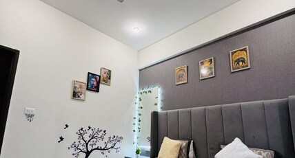 Celestia Suites Near Prem Mandir Room Type - Celestia Suites Near Prem Mandir
