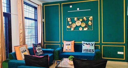 Instay 528 l 3BHK l 2BHK with Pvt. theatre screen Room Type - 3BHK UNIT.3 l Pvt.theater screen Apt. by Instay Instay 528 l 3BHK l 2BHK with Pvt. theatre screen Room Type - 3BHK UNIT.3 l Pvt.theater screen Apt. by Instay
