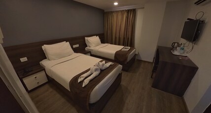 Hotel Royal Inn Room Type - Premium Twins
