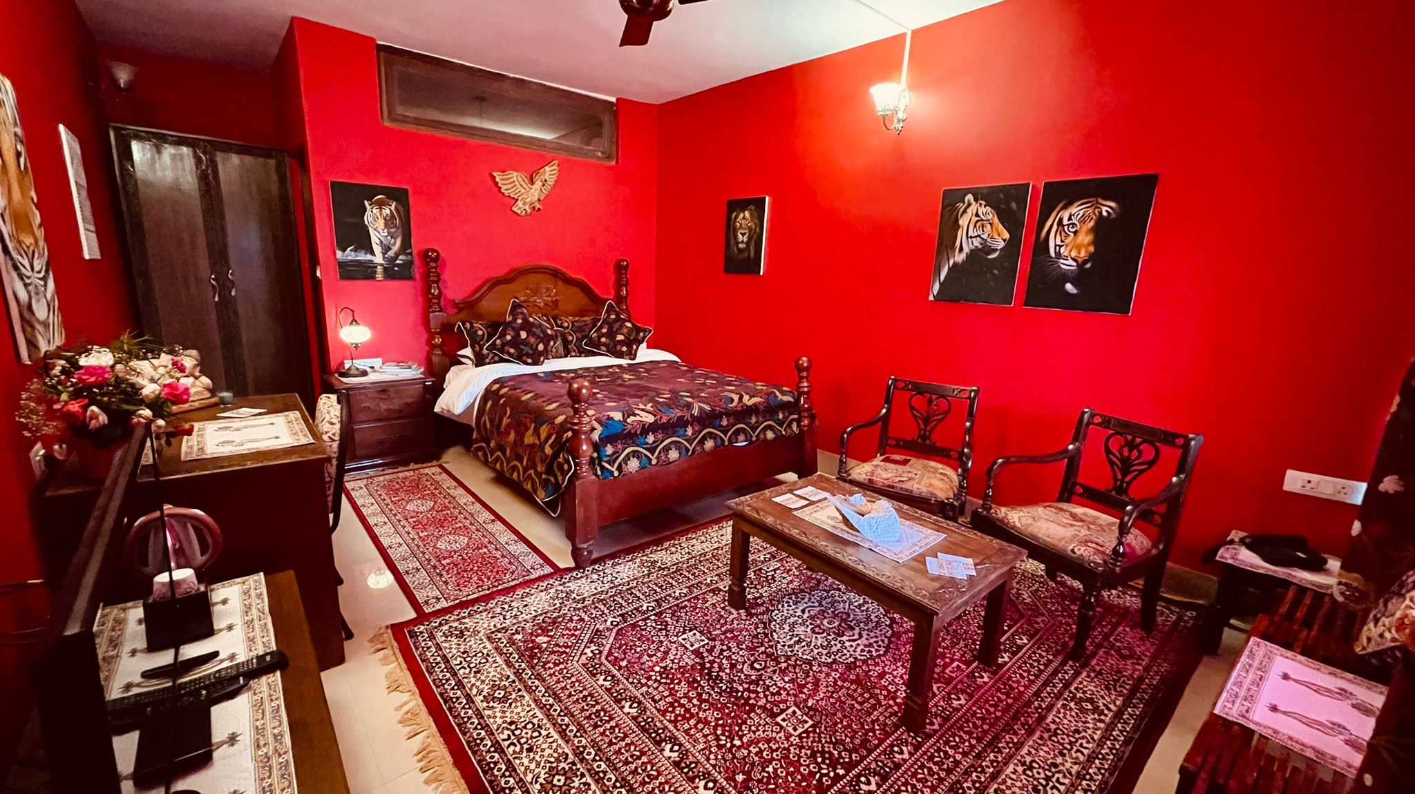 Habba Kadal Kashmiri Heritage Hotel - Tap to explore photos