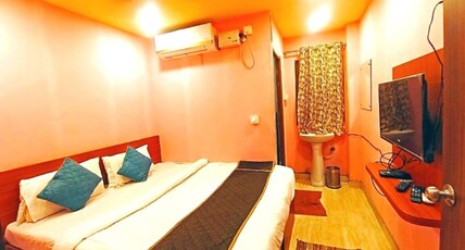 Honnavar Kingdom Comfort Room Type - Deluxe Double AC