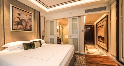 Taj MG Road, Bengaluru Room Type - Deluxe Room City View King Bed