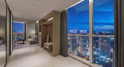 Crowne Plaza DALIAN XINGHAI Room Type - 1 Bedroom Suite Ocean View Lounge Access