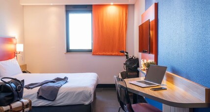 ibis Styles Romans Valence Gare Tgv Room Type - Standard Room with a double bed