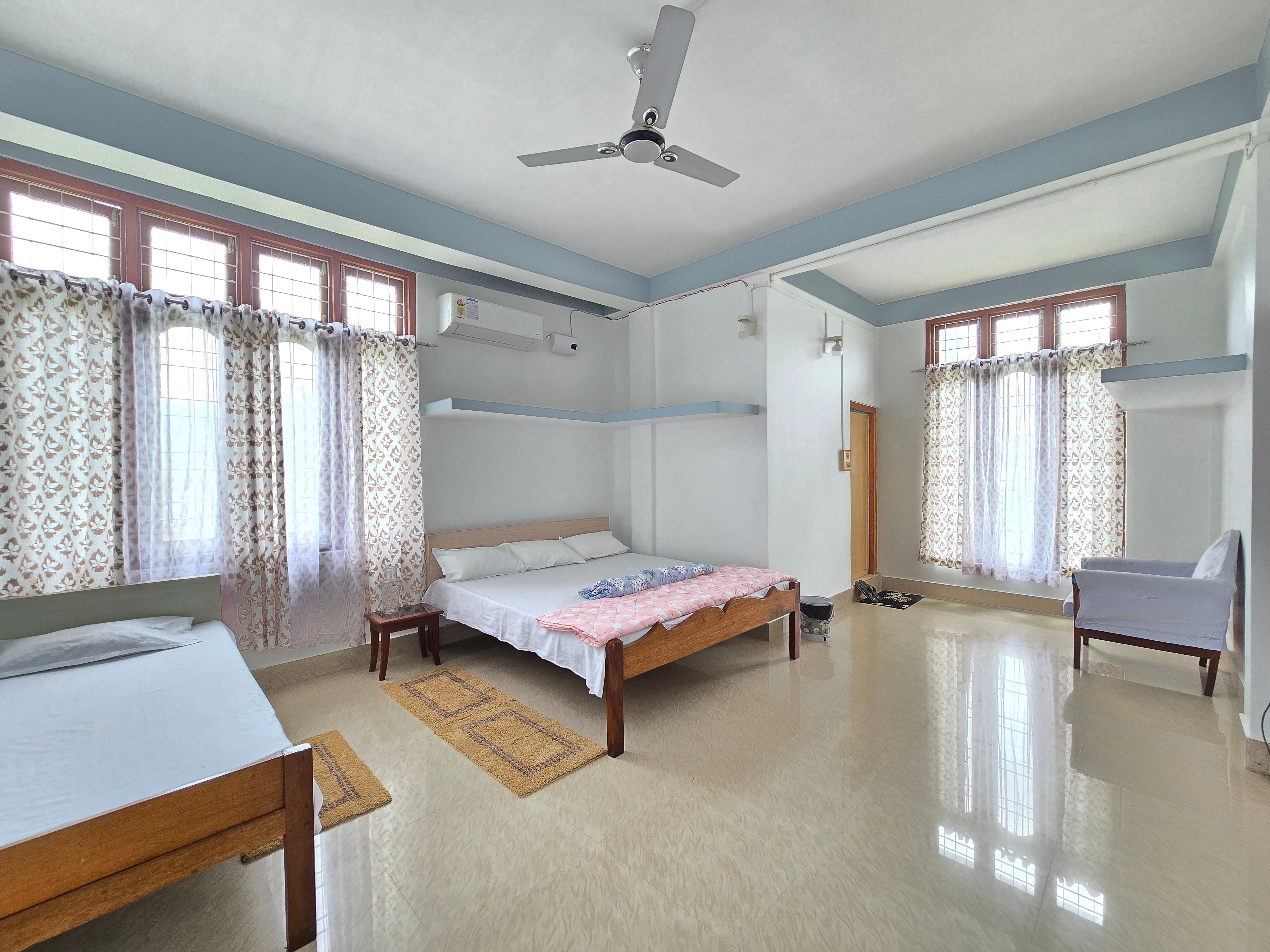 PNG HOMESTAY - Tap to explore photos