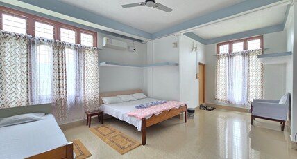 PNG HOMESTAY Room Type - Deluxe Room Ac 1