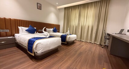 Golden Suites Room Type - Executive Twin Room