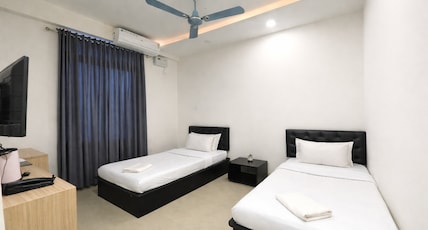 Citrine Hotel - 10 minutes from Railway Station Room Type - Deluxe Twin Room Citrine Hotel - 10 minutes from Railway Station Room Type - Deluxe Twin Room
