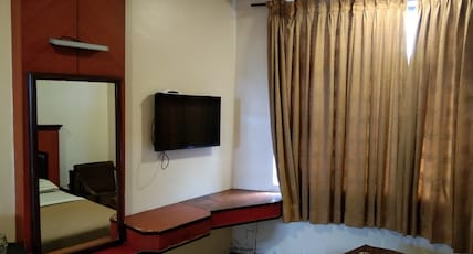 Hotel Naveen Room Type - Deluxe Non A/C Hotel Naveen Room Type - Deluxe Non A/C