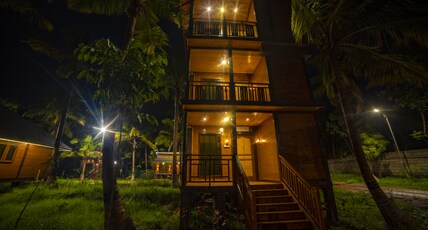 Tycoon Resort Room Type - Scarlet