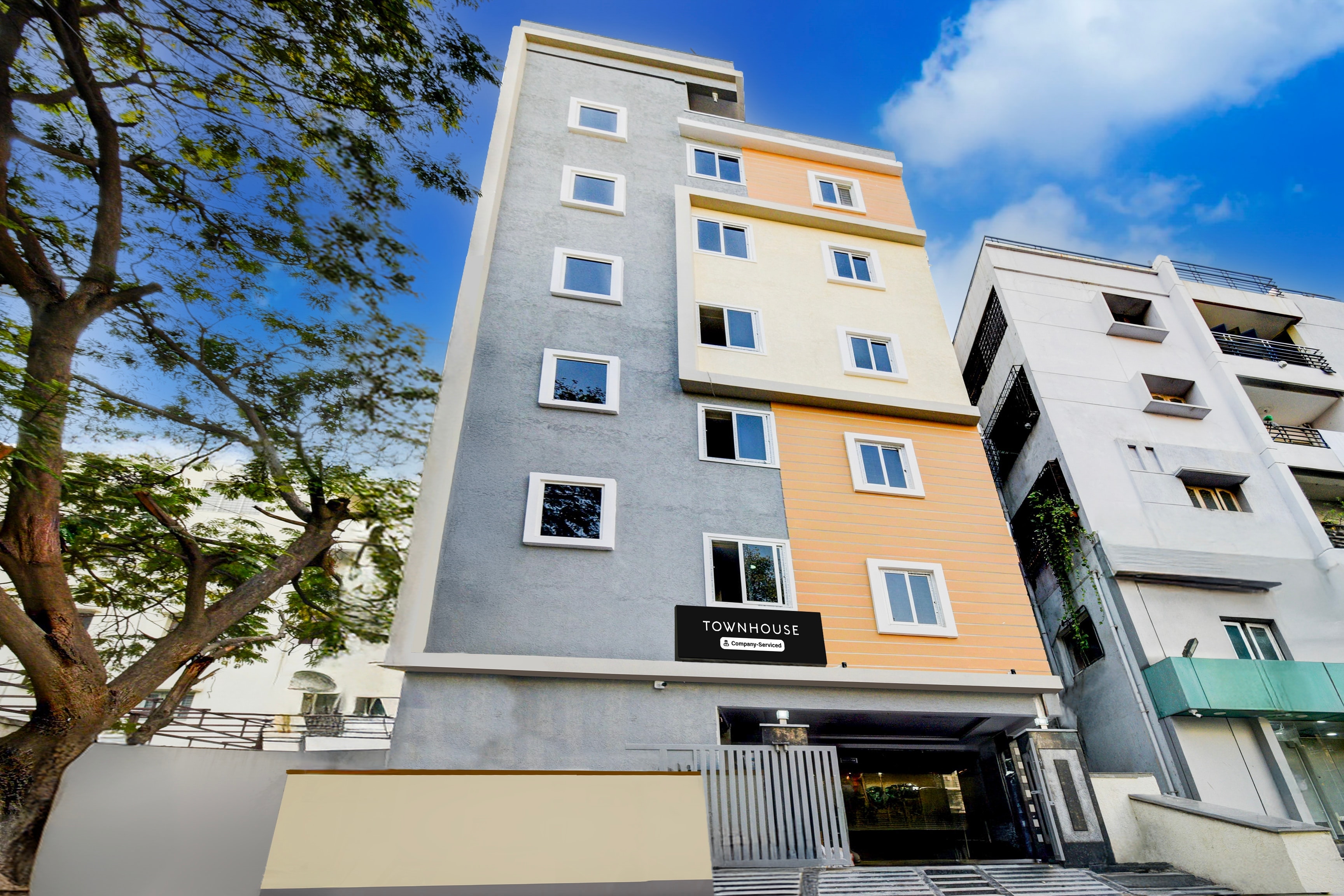 Super Townhouse Lanco Hills Gachibowli - Tap to explore photos