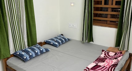 Golden Beach Homestay Room Type - Standard Non Ac