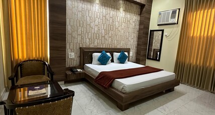 The Crown Room Type - Deluxe Room