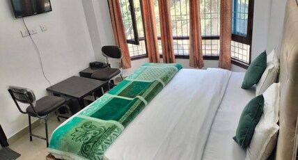 Green Forest View Shimla - Mountain View Hotel Room Type - Deluxe Double Bed Room With Mountain view