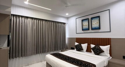 Hotel Lee Town Room Type - Deluxe Room with City View