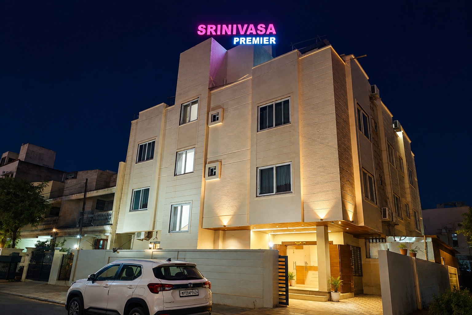 Hotel Srinivasa Premier - Tap to explore photos