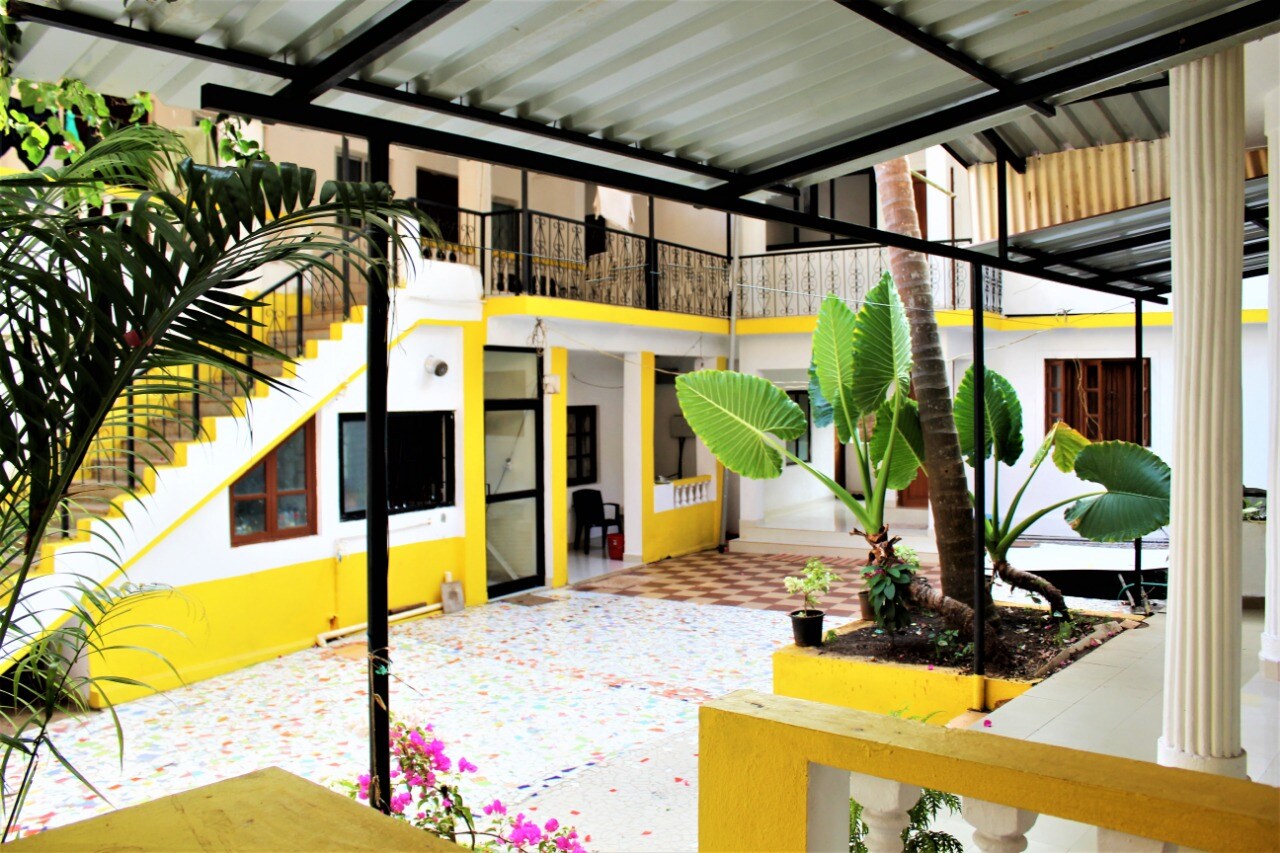 Linos Guest House - Tap to explore photos