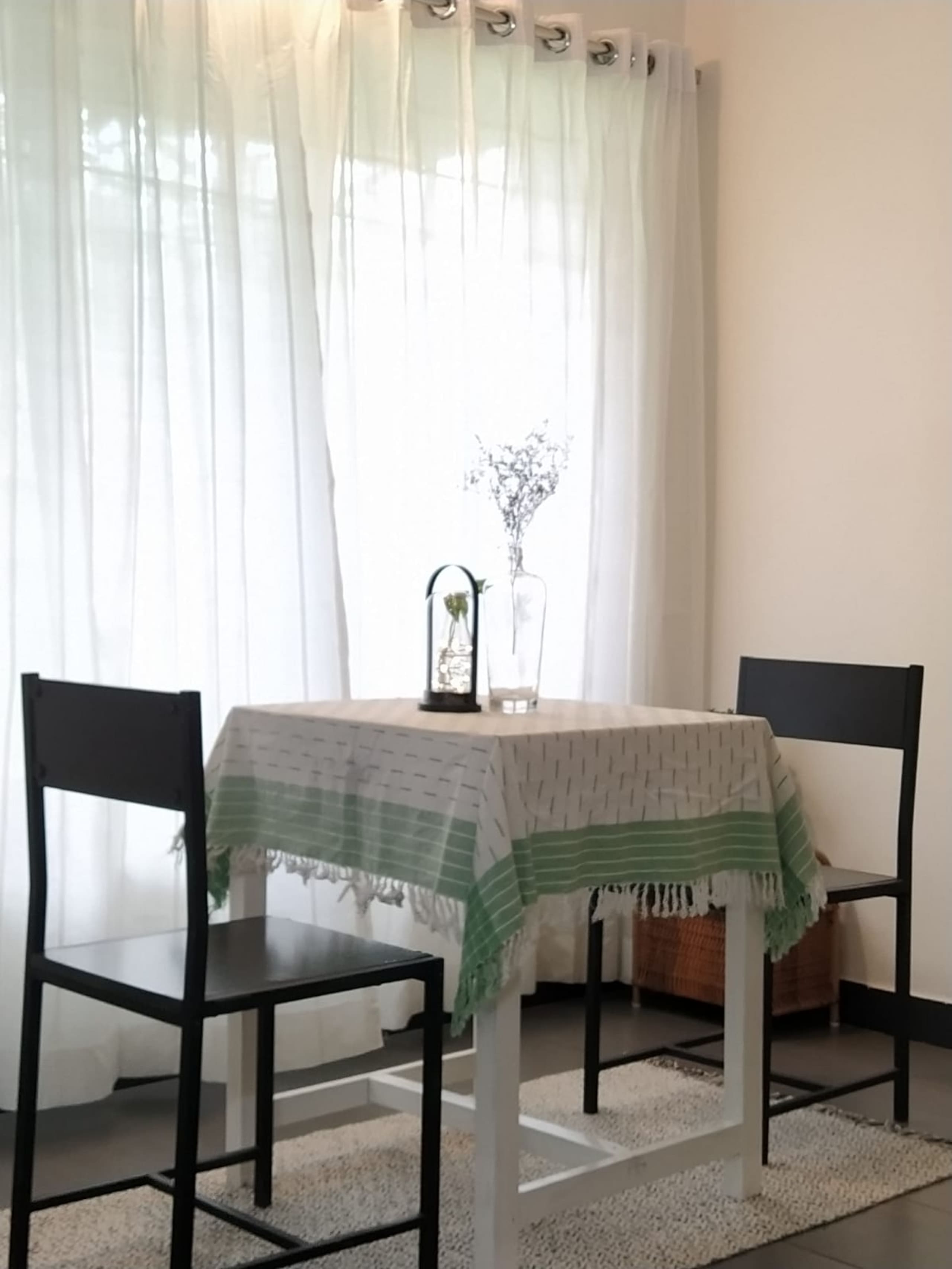 Summer House Studio in city centre - Tap to explore photos